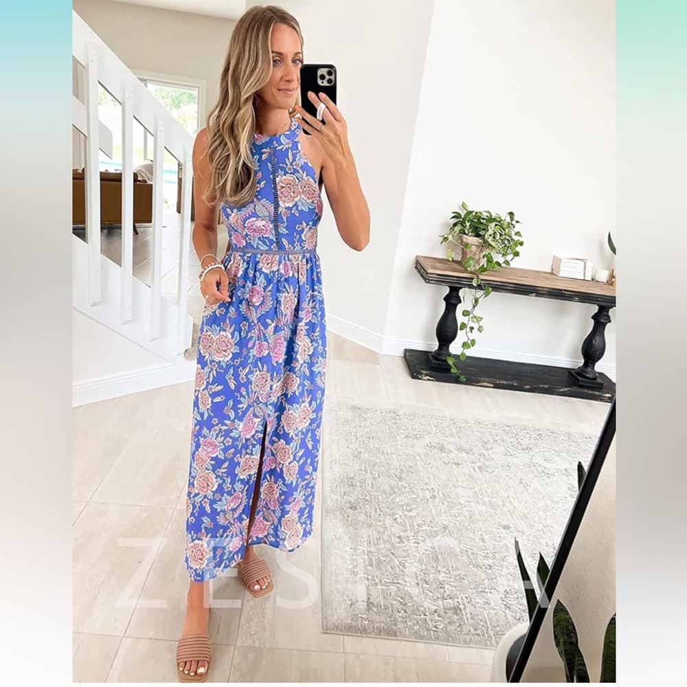 Floral maxi dress with cutouts